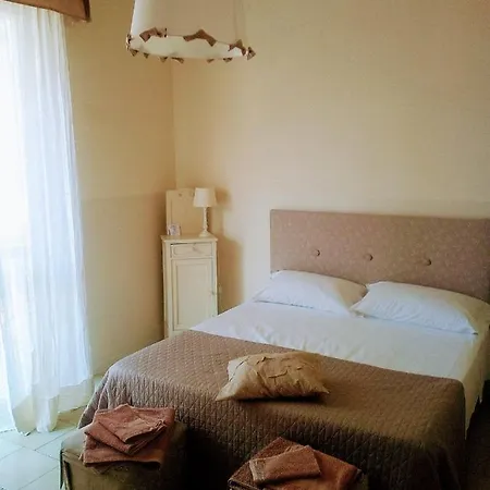 澳麦霍姆住宿加早餐旅馆 * 圣乔瓦尼镇